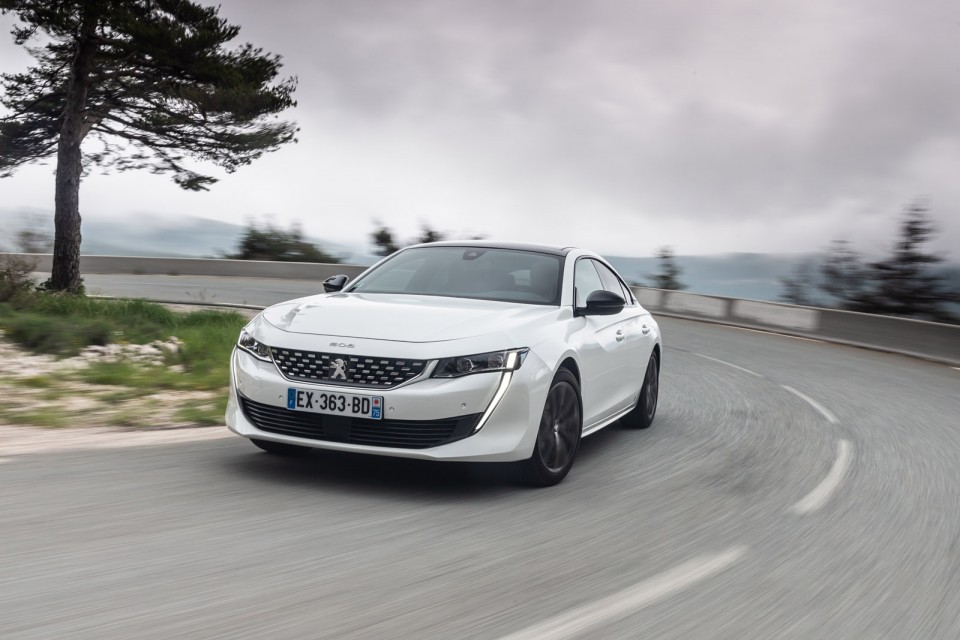 Photo officielle Peugeot 508 GT Line Blanc Nacré - Essais press