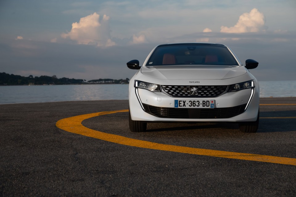 Photo officielle Peugeot 508 GT Line Blanc Nacré - Essais press