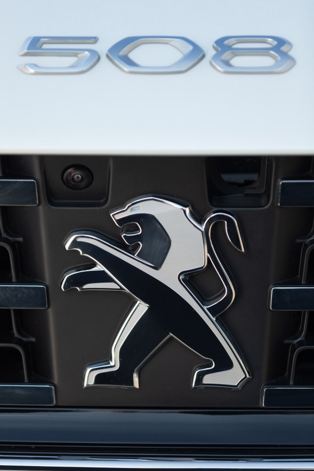 Photo officielle Peugeot 508 GT Line Blanc Nacré - Essais press