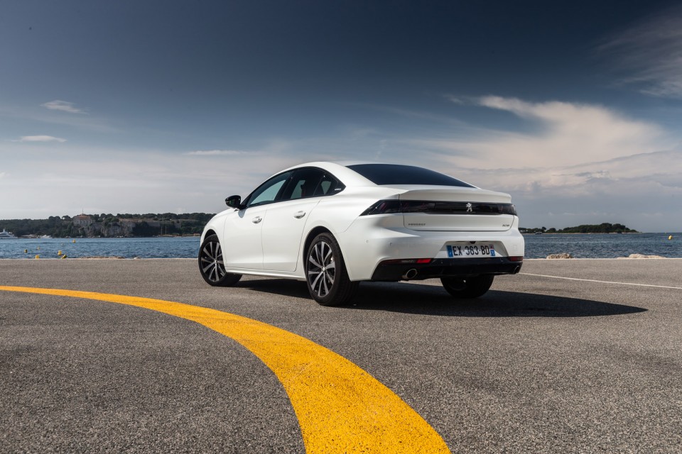 Photo officielle Peugeot 508 GT Line Blanc Nacré - Essais press