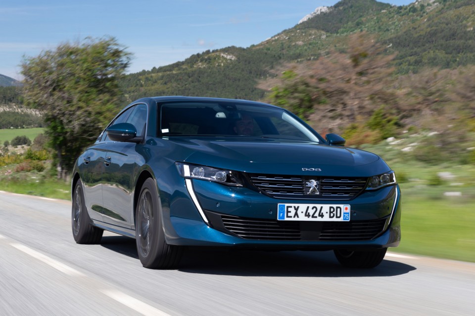 Photo officielle Peugeot 508 Allure Bleu Célèbes - Essais pres