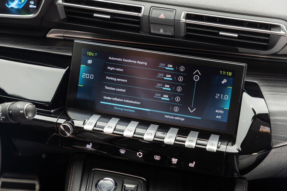 Photo Peugeot 508 II GT HYbrid Blanc Nacré - Essais presse 2020