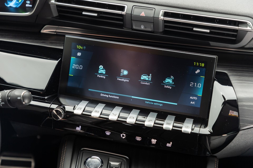 Photo Peugeot 508 II GT HYbrid Blanc Nacré - Essais presse 2020