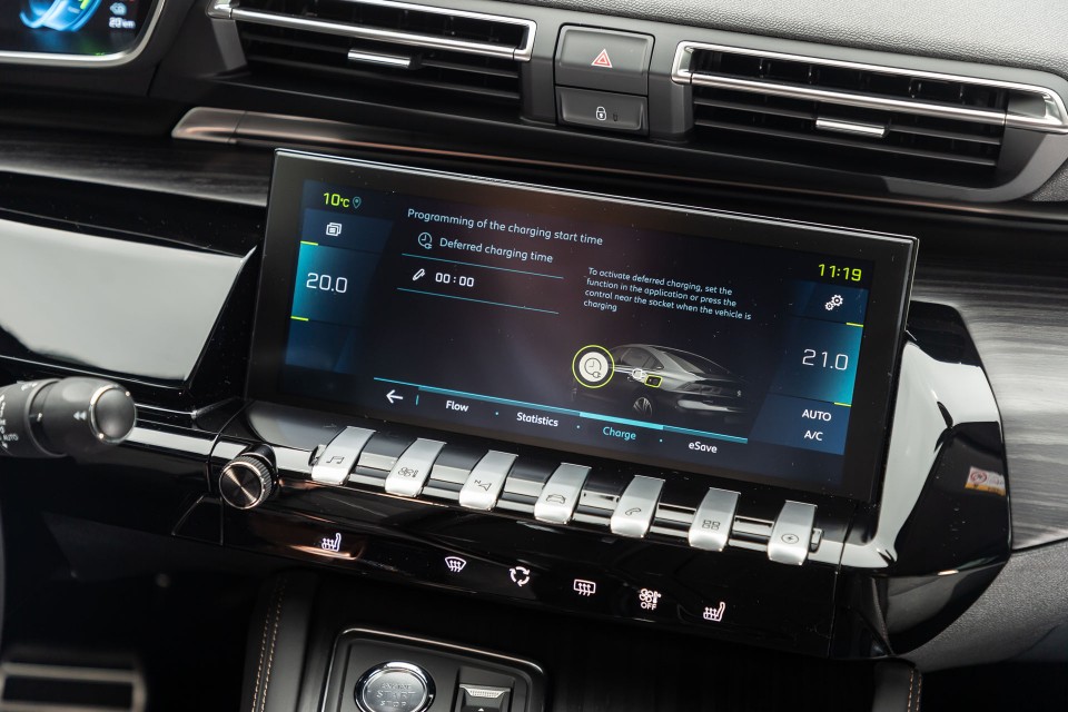 Photo Peugeot 508 II GT HYbrid Blanc Nacré - Essais presse 2020