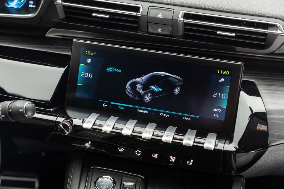 Photo Peugeot 508 II GT HYbrid Blanc Nacré - Essais presse 2020