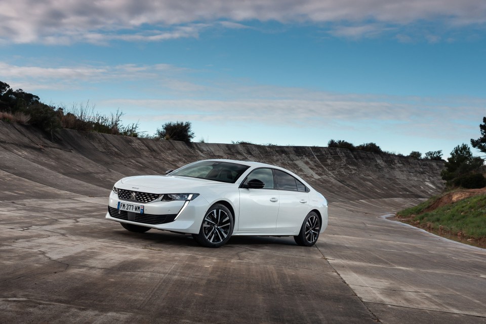 Photo Peugeot 508 II GT HYbrid Blanc Nacré - Essais presse 2020