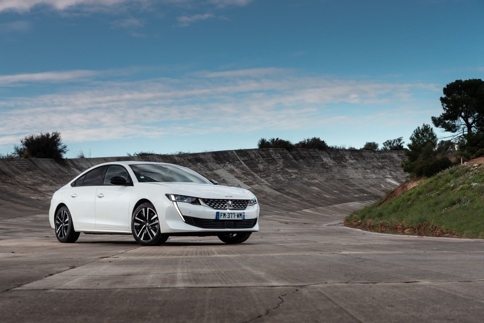 Photo Peugeot 508 II GT HYbrid Blanc Nacré - Essais presse 2020
