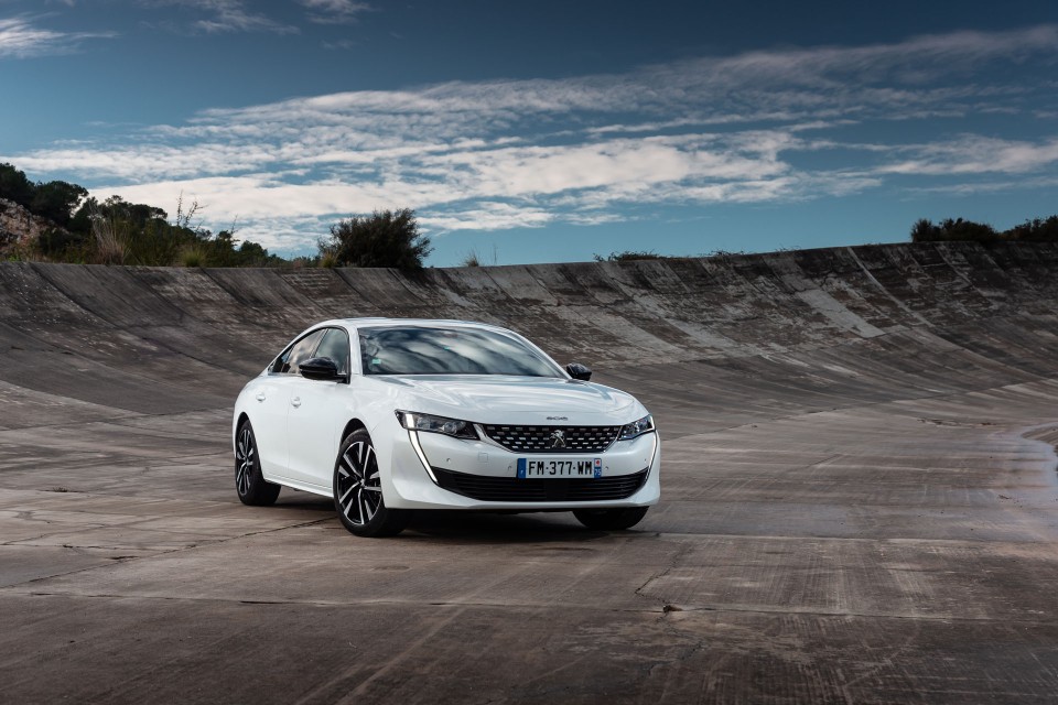Photo Peugeot 508 II GT HYbrid Blanc Nacré - Essais presse 2020