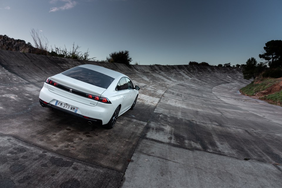 Photo Peugeot 508 II GT HYbrid Blanc Nacré - Essais presse 2020