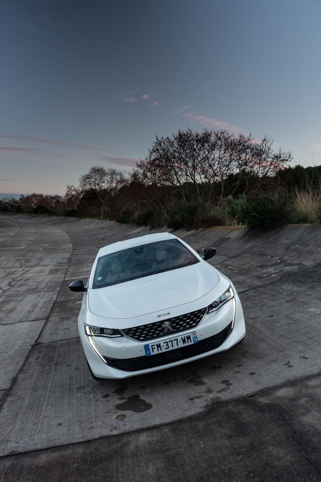 Photo Peugeot 508 II GT HYbrid Blanc Nacré - Essais presse 2020