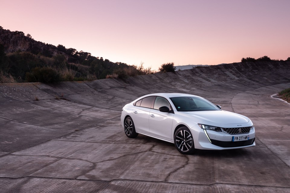 Photo Peugeot 508 II GT HYbrid Blanc Nacré - Essais presse 2020