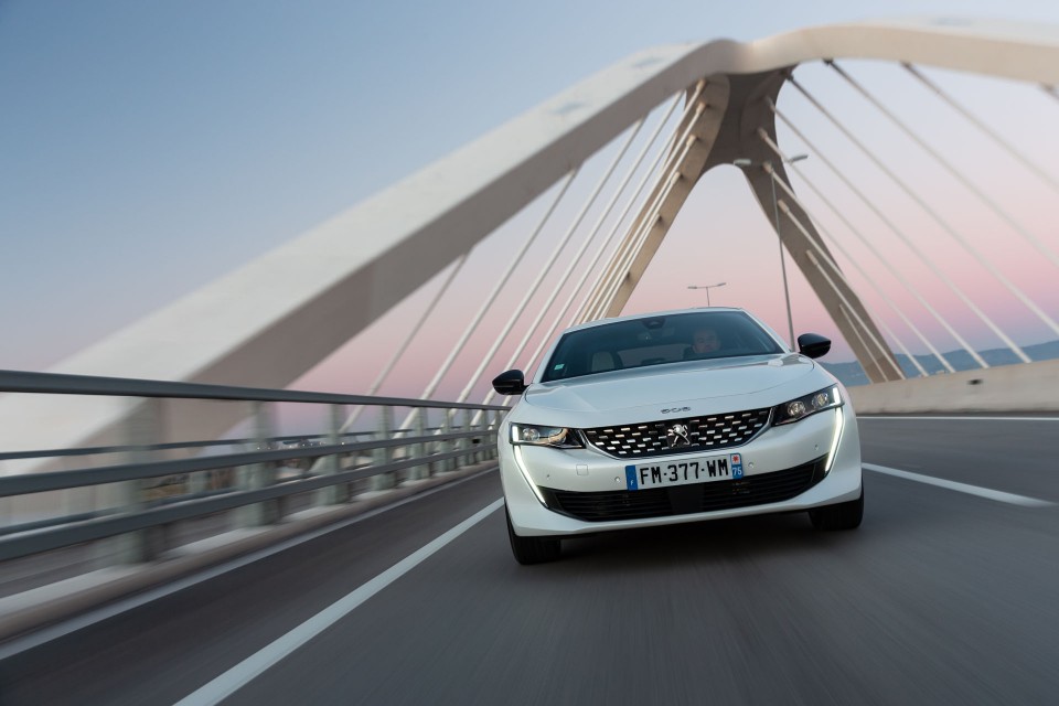 Photo Peugeot 508 II GT HYbrid Blanc Nacré - Essais presse 2020