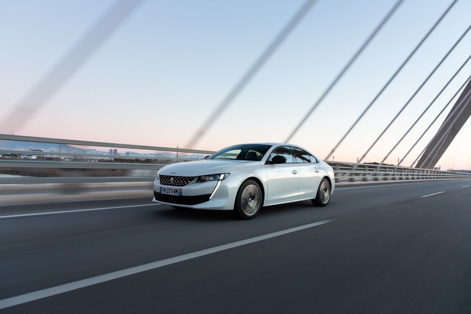 Photo Peugeot 508 II GT HYbrid Blanc Nacré - Essais presse 2020