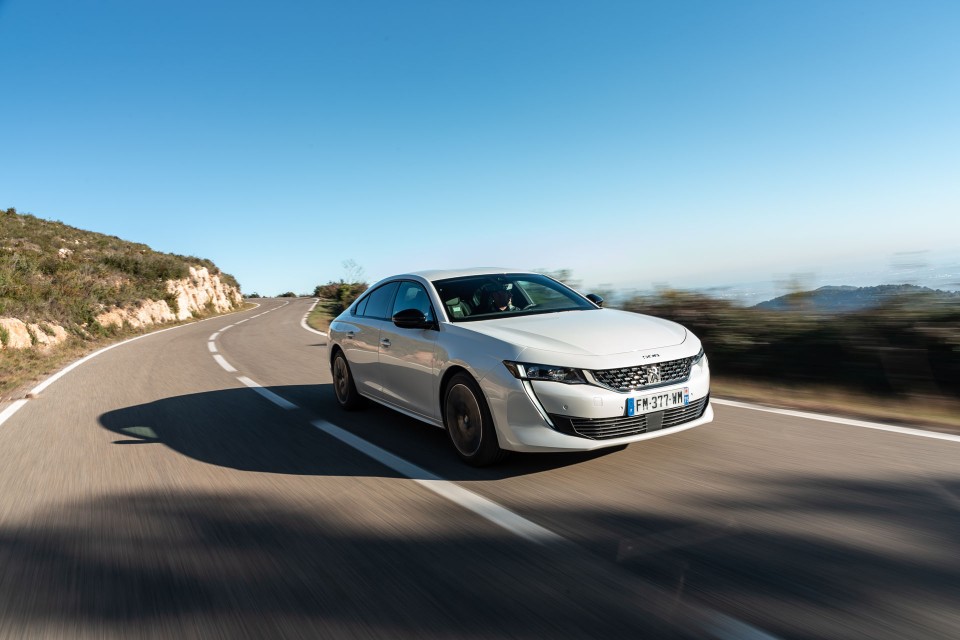 Photo Peugeot 508 II GT HYbrid Blanc Nacré - Essais presse 2020