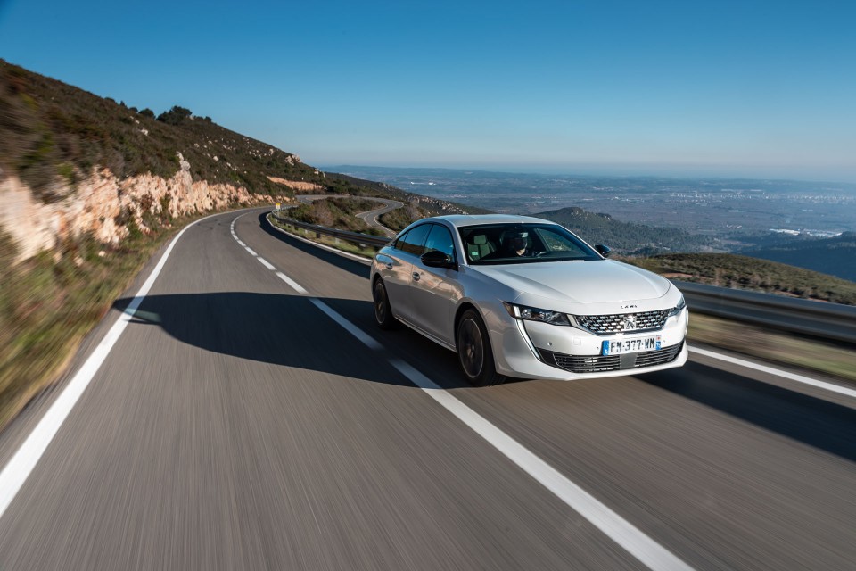 Photo Peugeot 508 II GT HYbrid Blanc Nacré - Essais presse 2020