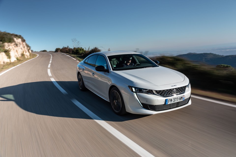 Photo Peugeot 508 II GT HYbrid Blanc Nacré - Essais presse 2020