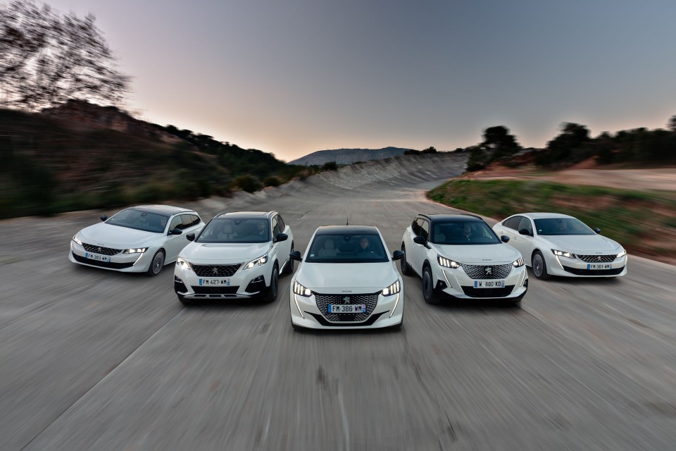 Photo Peugeot 508 II GT HYbrid Blanc Nacré - Essais presse 2020