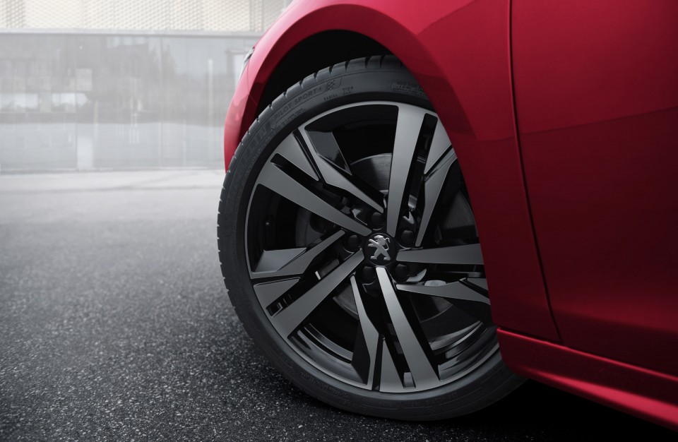 Photo jante aluminium Augusta 19 vernie Peugeot 508 First Editio