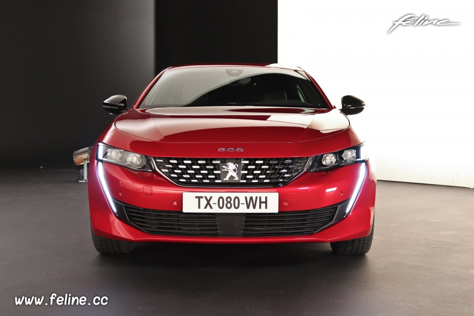 Photo face avant Peugeot 508 II GT Rouge Ultimate (2018)