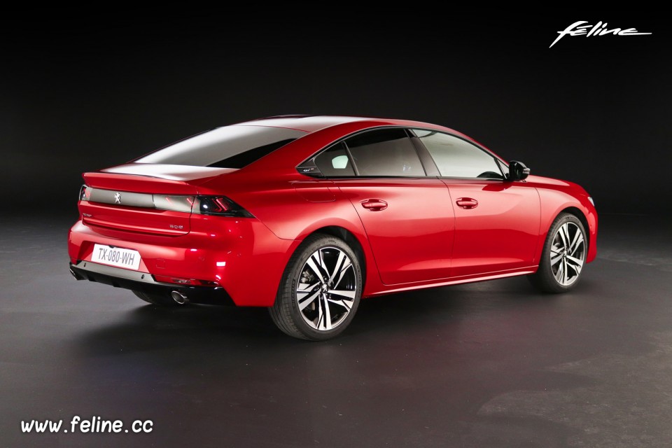 Photo 3/4 arrière Peugeot 508 II GT Rouge Ultimate (2018)