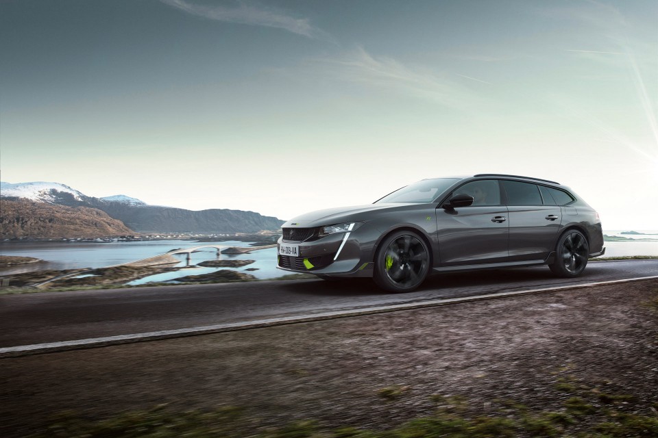Photo route Peugeot 508 SW Peugeot Sport Engineered (2020)