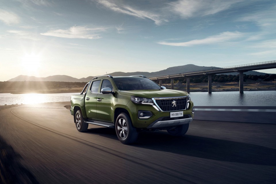 Photo dynamique Peugeot Landtrek Pick-up (2020)