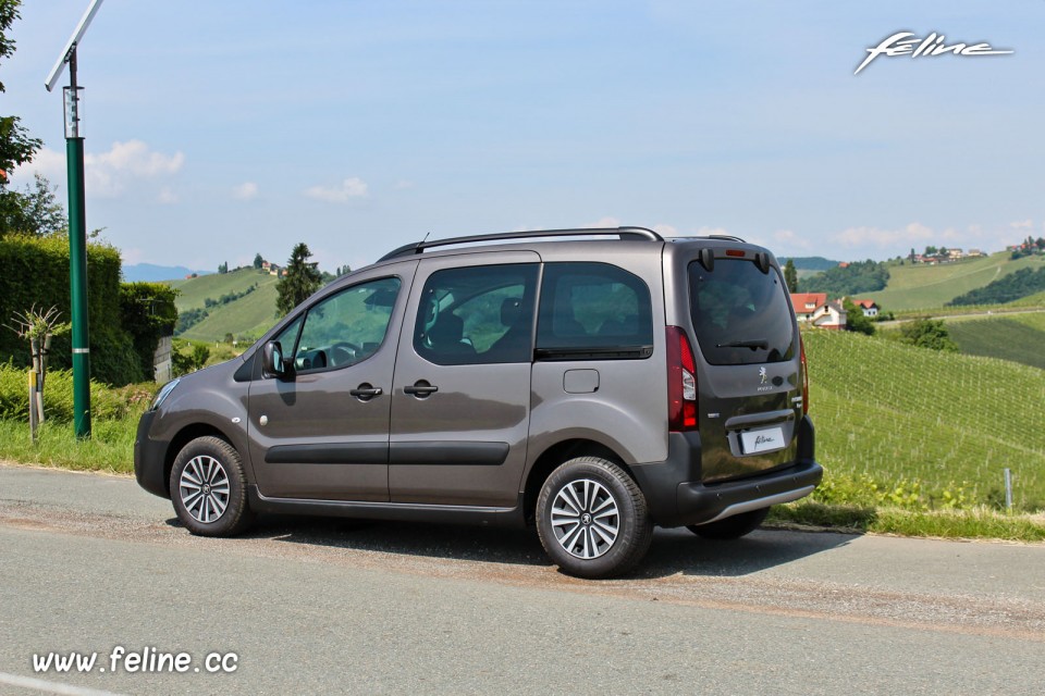 Photo 3/4 arrière Peugeot Partner Tepee Outdoor restylé Gris M