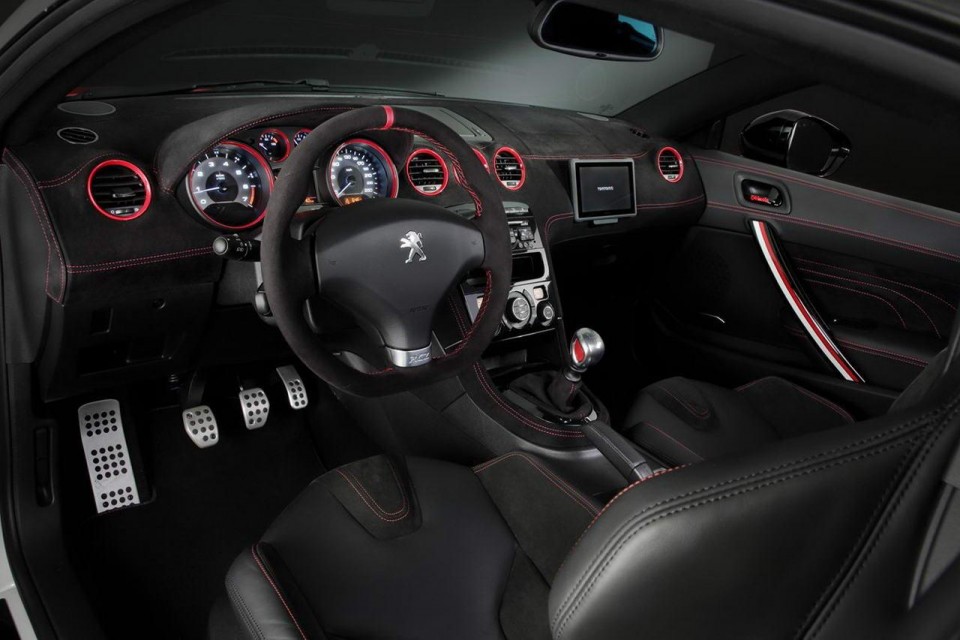 Photo intérieur Peugeot RCZ R - Bimota PB104 (2015)