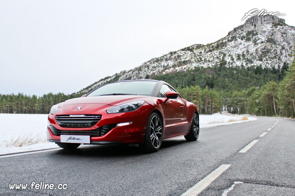 Photo 3/4 avant Peugeot RCZ R Rouge Erythrée - Essais Novembre 2013 - 1-013