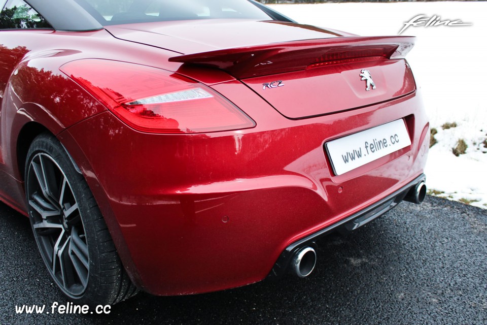 Photo bouclier arrière Peugeot RCZ R Rouge Erythrée - Essais Novembre 2013 - 1-017