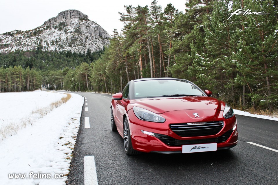 Photo Peugeot RCZ R Rouge Erythrée - Essais Novembre 2013 - 1-024