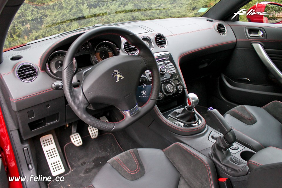 Photo intérieur Peugeot RCZ R Rouge Erythrée - Essais Novembre 2013 - 1-037