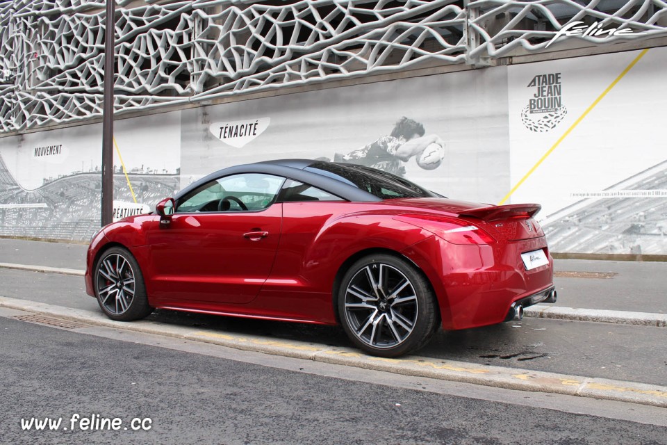 Photo 3/4 arrière Peugeot RCZ R - 1.6 THP 270 - Rouge Erythrée