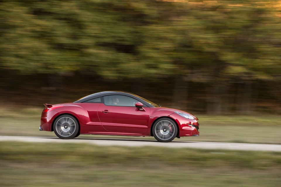 Photo officielle Peugeot RCZ R Rouge Erythrée - Essais Novembre 2013 - 1-002