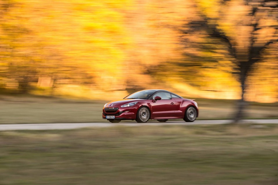 Photo officielle Peugeot RCZ R Rouge Erythrée - Essais Novembre 2013 - 1-004