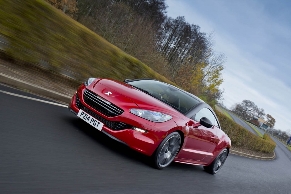 Photo officielle Peugeot RCZ R Rouge Erythrée (UK)