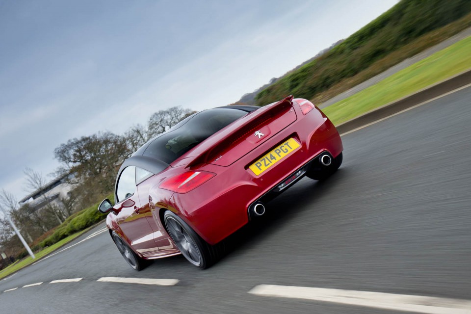 Photo officielle Peugeot RCZ R Rouge Erythrée (UK)