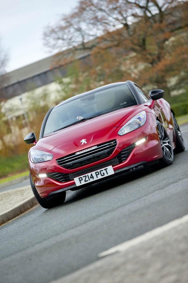 Photo officielle Peugeot RCZ R Rouge Erythrée (UK)
