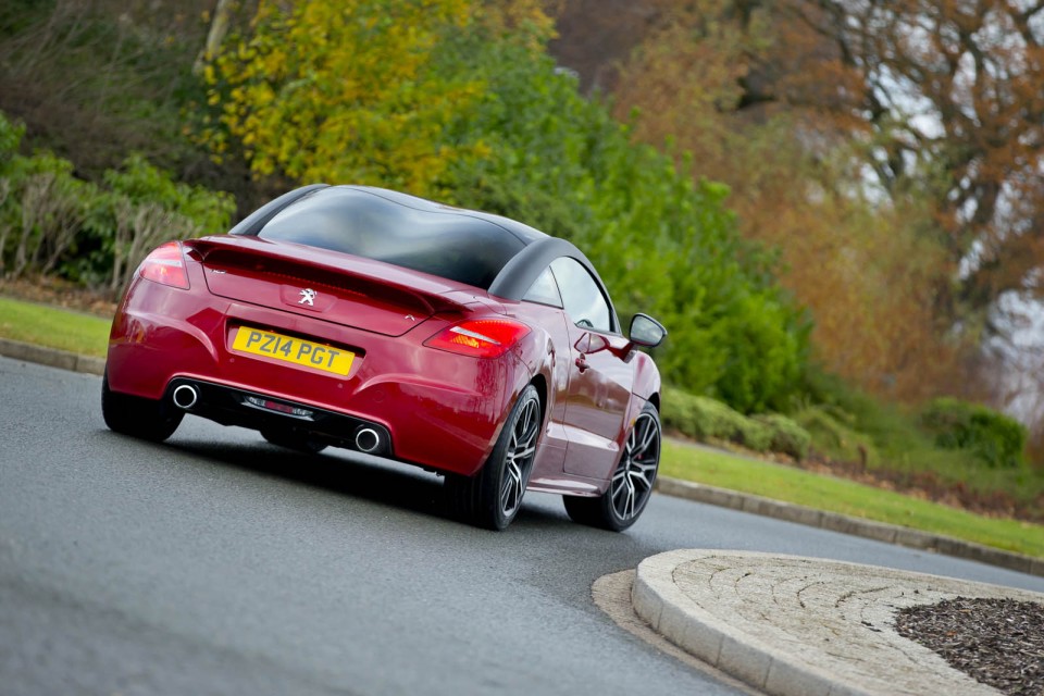 Photo officielle Peugeot RCZ R Rouge Erythrée (UK)