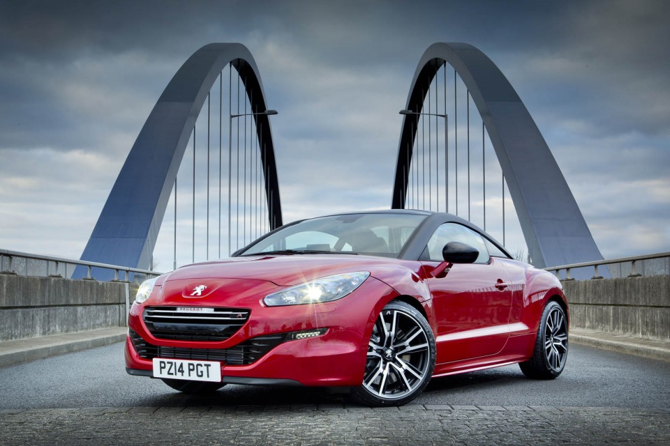 Photo officielle Peugeot RCZ R Rouge Erythrée (UK)