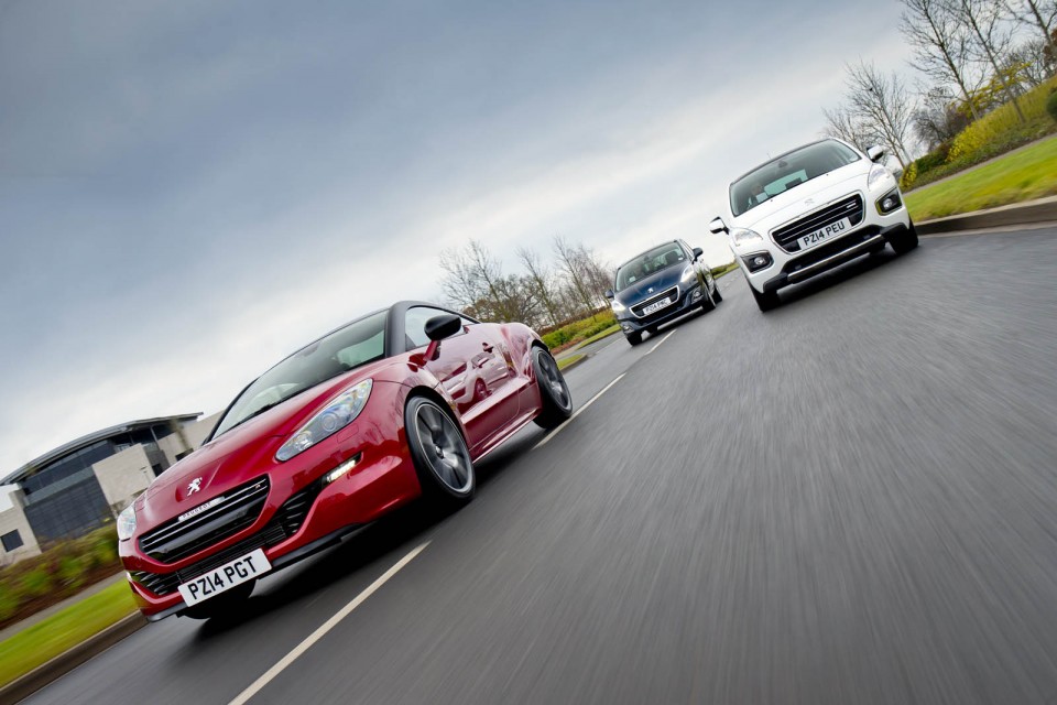 Photo officielle Peugeot RCZ R, 5008 et 3008 (UK)