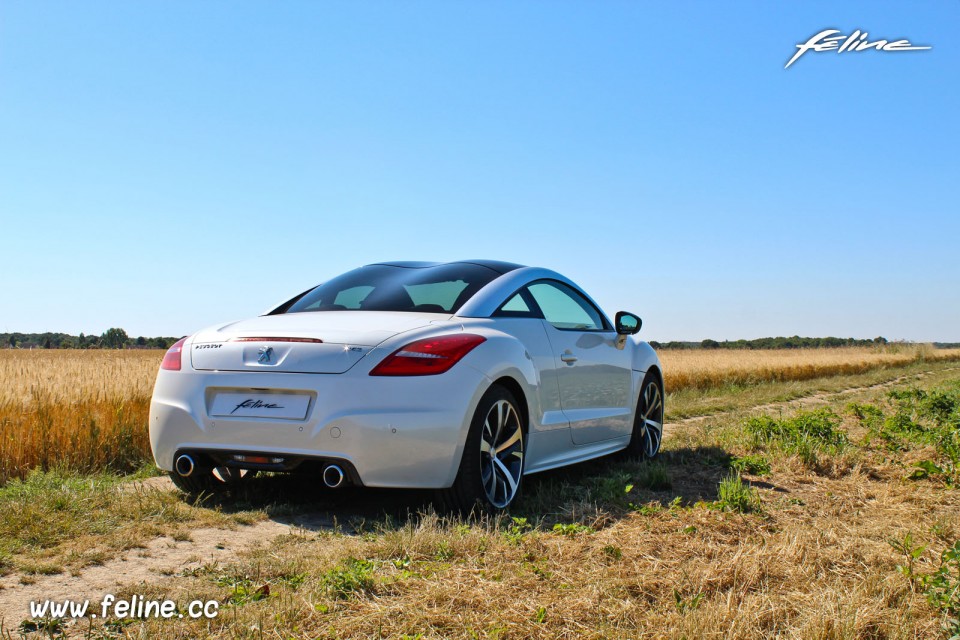 Photo 3/4 arrière Peugeot RCZ GT Line Blanc Nacré - 2.0 HDi 16