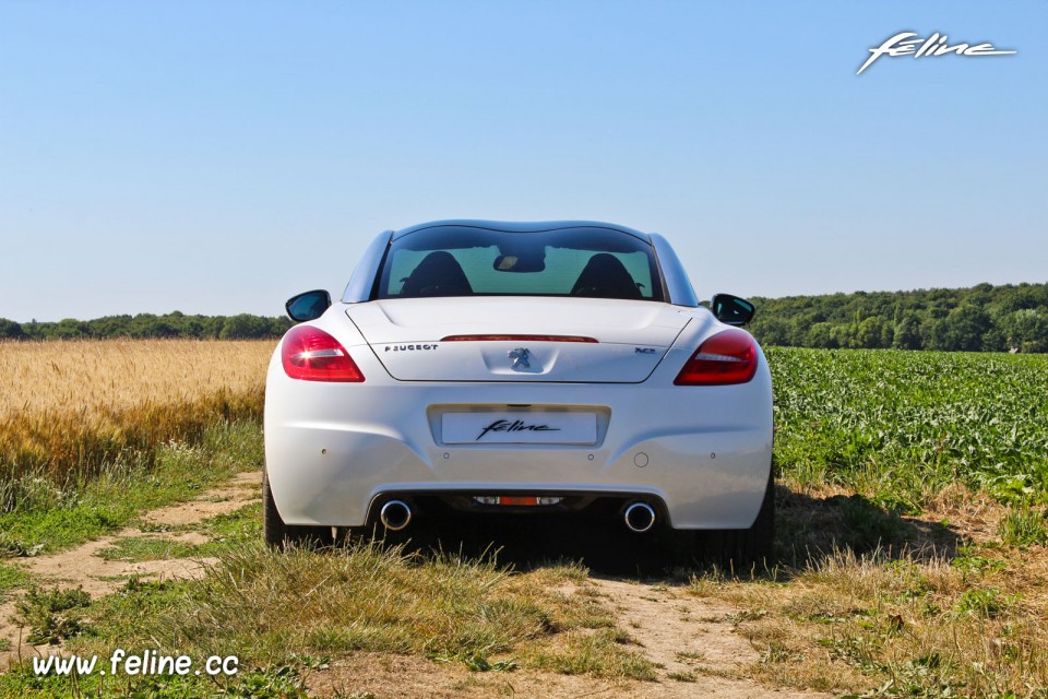 Photo face arrière Peugeot RCZ GT Line Blanc Nacré - 2.0 HDi 1