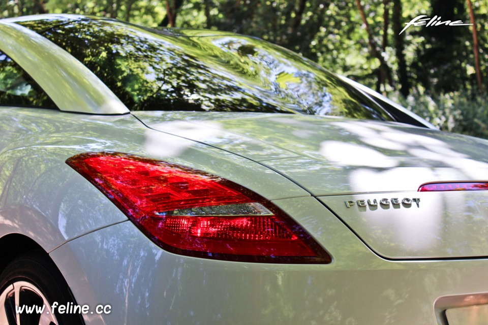 Photo feu arrière Peugeot RCZ GT Line Blanc Nacré - 2.0 HDi 16