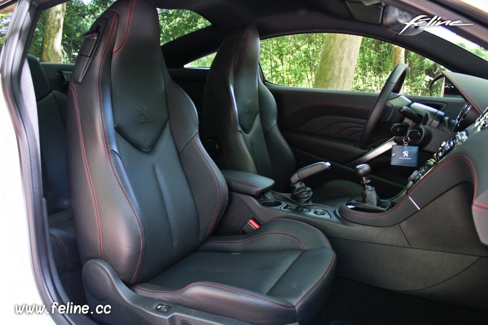 Photo sièges avant Cuir Nappa Premium Peugeot RCZ GT Line Blanc