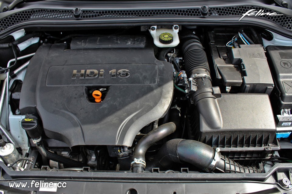 Photo moteur 2.0 HDi 160 DW10CTED4 Peugeot RCZ GT Line Blanc Nac