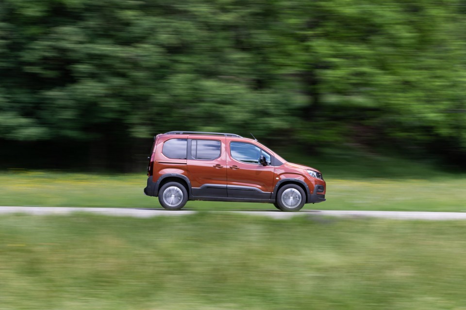 Photo Peugeot Rifter GT Line Metallic Copper - Essais presse 201