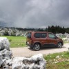 Photo statique route Peugeot Rifter GT Line Metallic Copper - Es