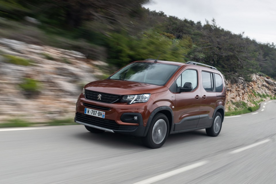 Photo essai Peugeot Rifter GT Line Metallic Copper - Essais pres