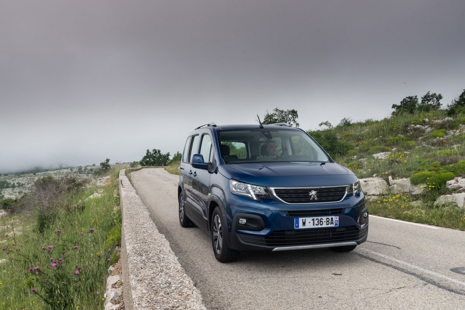 Photo Peugeot Rifter Allure Deep Blue - Essais presse 2018